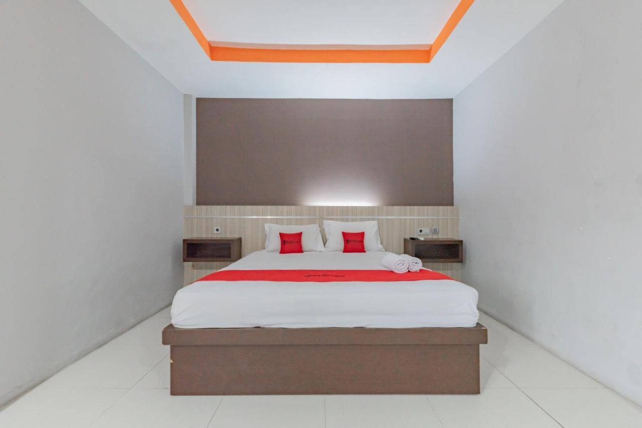 מלון Reddoorz Near Plaza Balikpapan מראה חיצוני תמונה