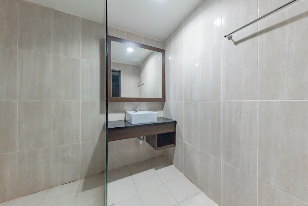מלון Reddoorz Near Plaza Balikpapan מראה חיצוני תמונה
