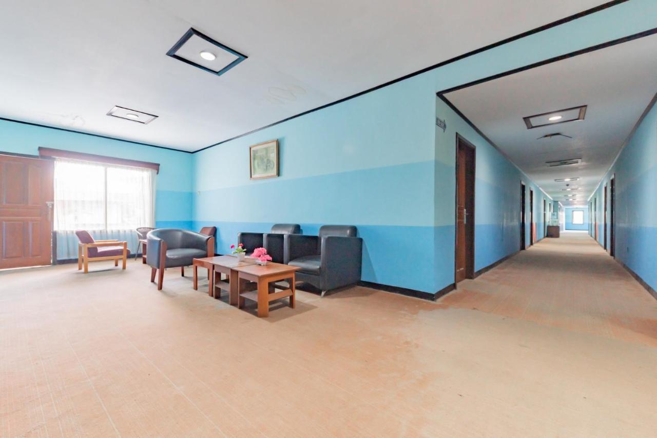 מלון Reddoorz Near Plaza Balikpapan מראה חיצוני תמונה