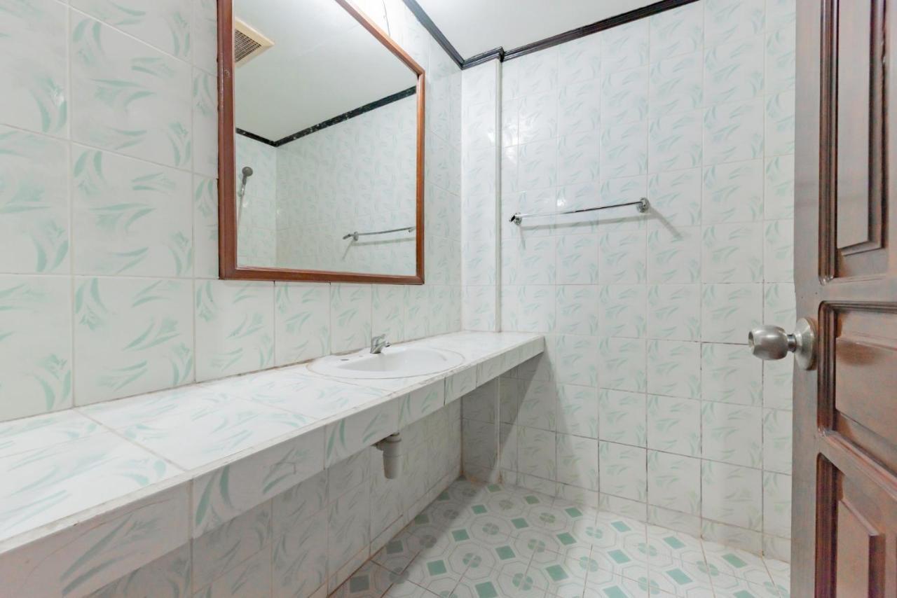 מלון Reddoorz Near Plaza Balikpapan מראה חיצוני תמונה
