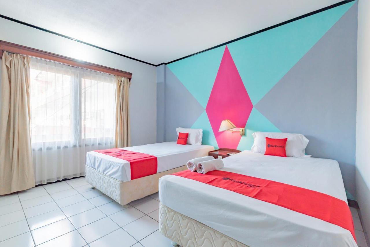 מלון Reddoorz Near Plaza Balikpapan מראה חיצוני תמונה